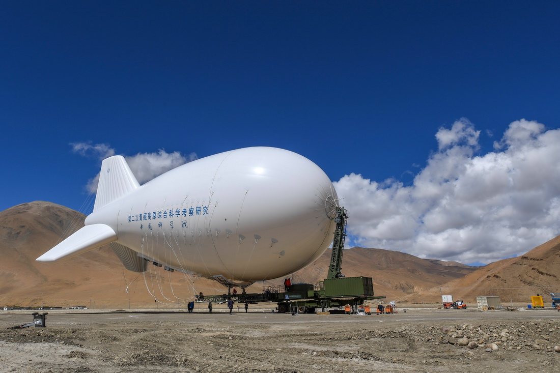 “極目一號”Ⅲ型浮空艇(5月12日攝)。新華社記者 姜帆 攝