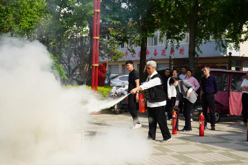休干滅火演練.jpg 休干滅火演練.jpg